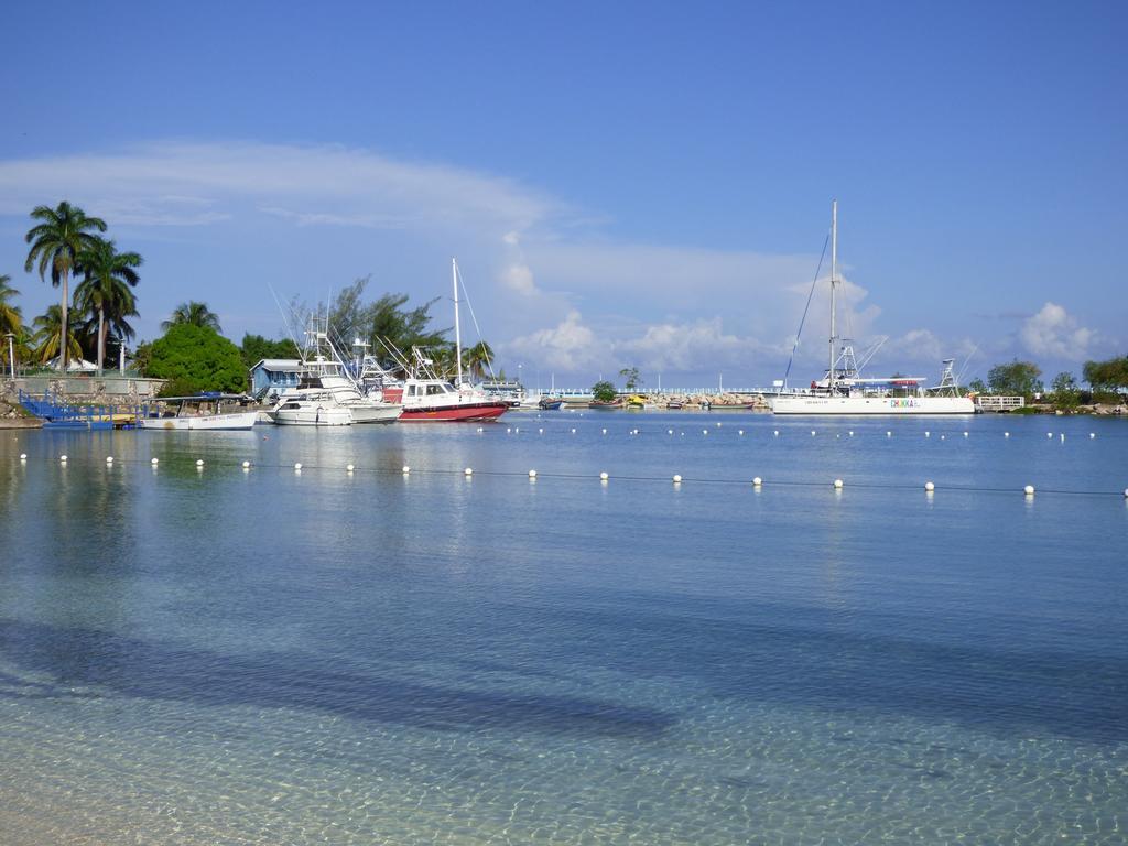 Beach Studio 18 Ocho Rios Exterior photo