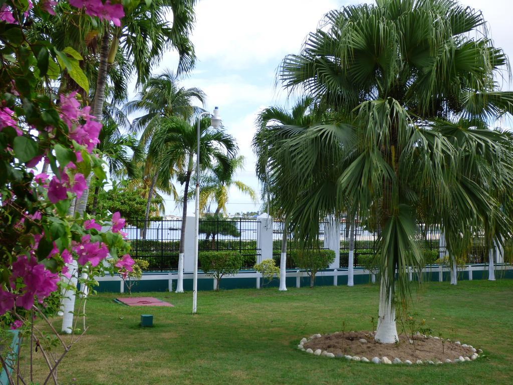 Beach Studio 18 Ocho Rios Exterior photo