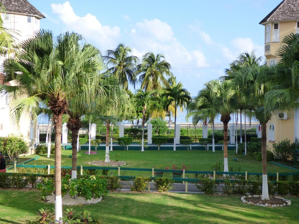 Beach Studio 18 Ocho Rios Exterior photo
