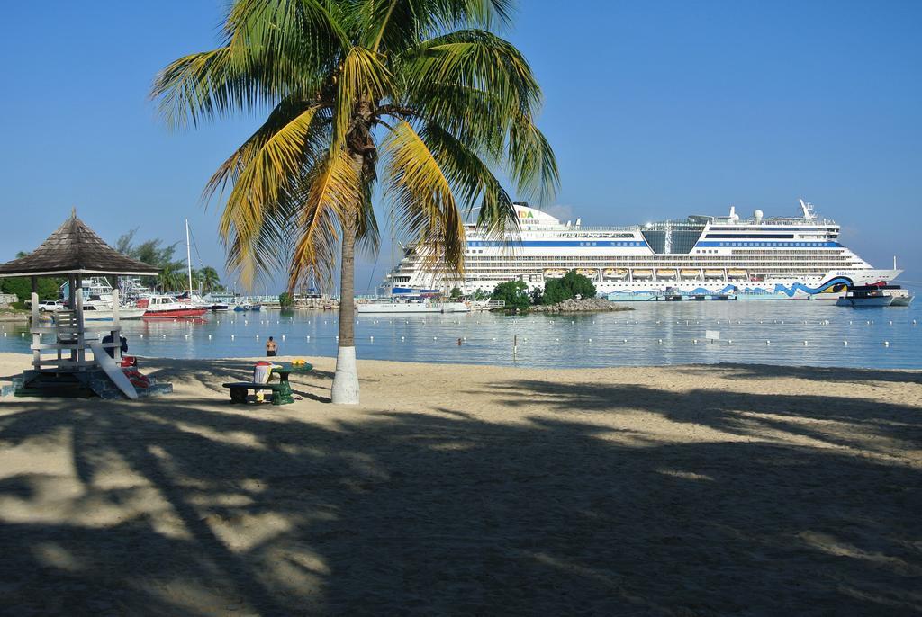Beach Studio 18 Ocho Rios Exterior photo